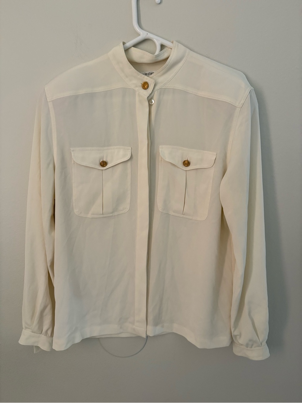 Liz Claiborne Cream Button-Front Blouse with Pocket Flaps